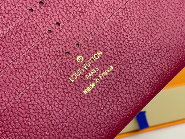 LVコピーウォレット着用イメージ